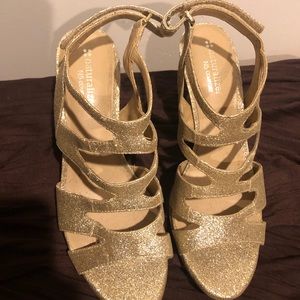 Naturalizer Dianna in gold glitter